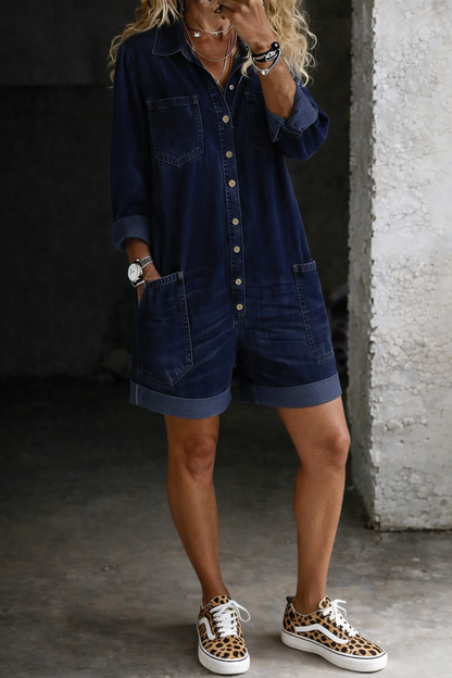 Mono vaquero informal con pantalones cortos
