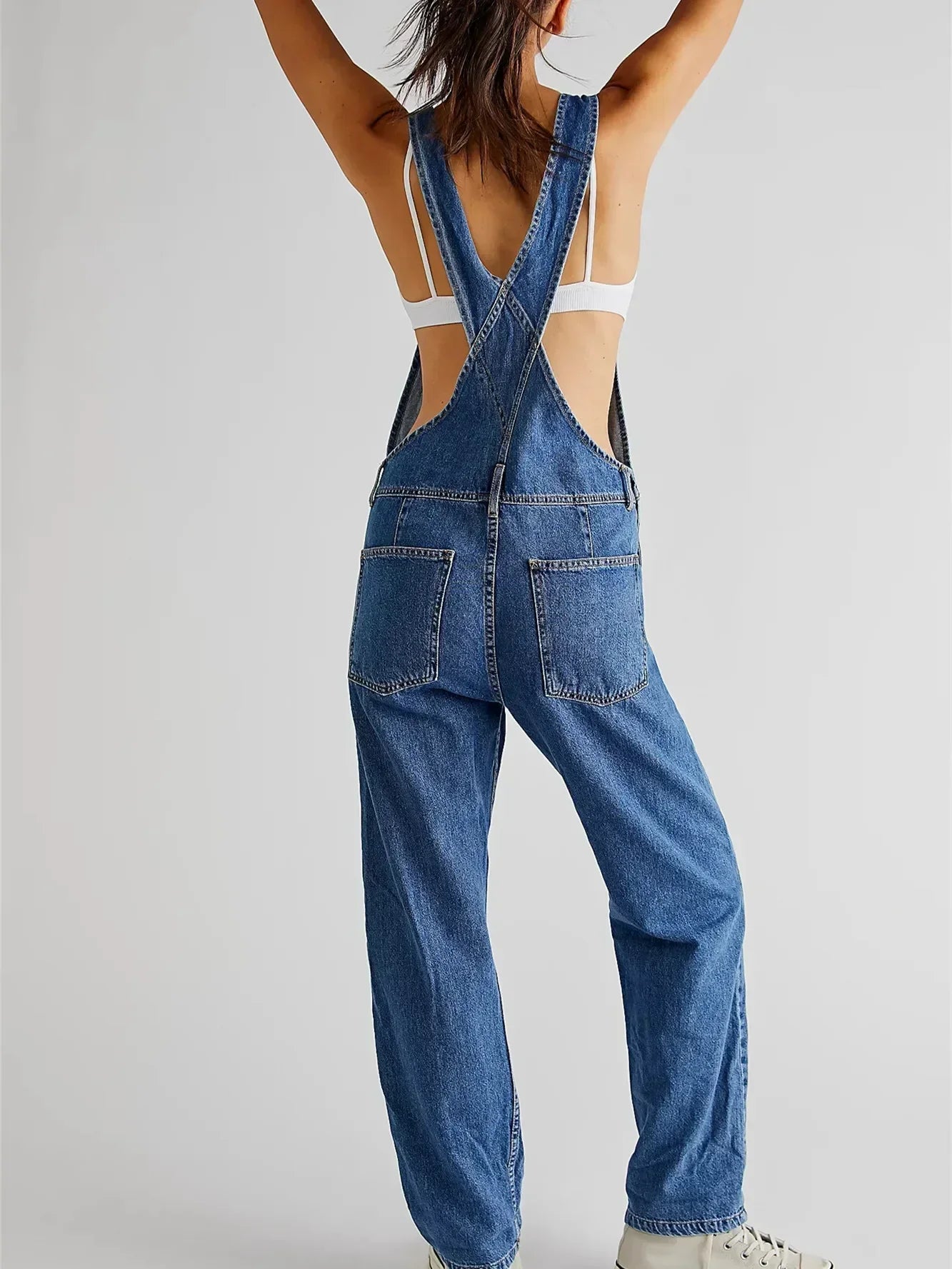 Lorena | Mono clásico de denim con peto