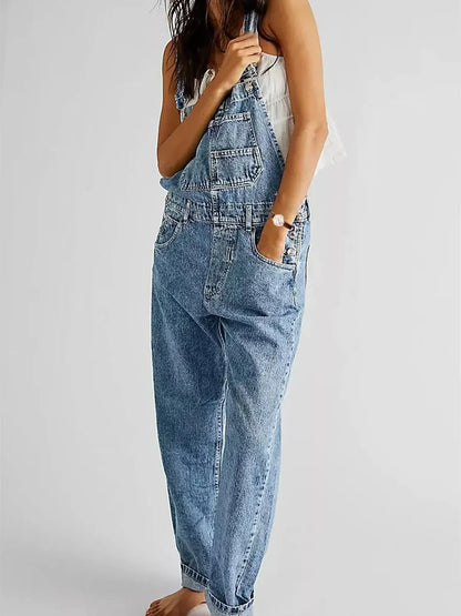 Lorena | Mono clásico de denim con peto