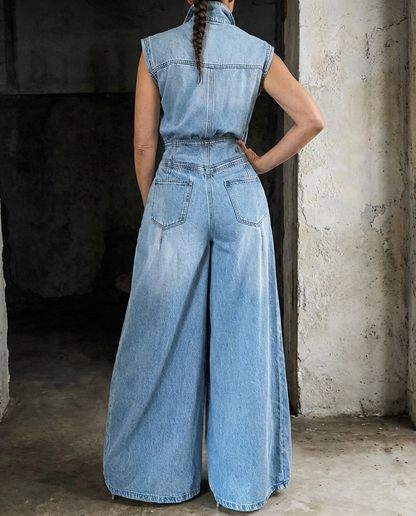 Mono de denim holgado y entallado